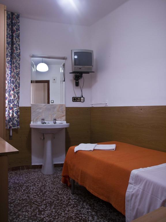Hostal Lizana Хуеска Стая снимка